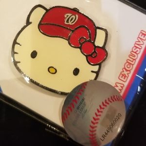 🆕️ Hello Kitty x Washington Nationals pin